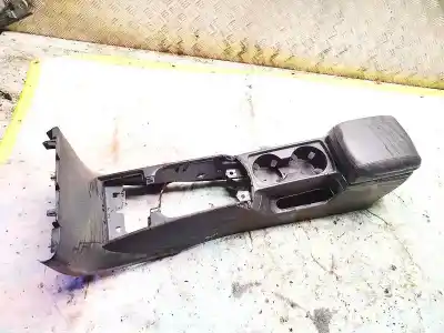 Second-hand car spare part center armrest for volvo v50 (545) 2.4 oem iam references 8687408