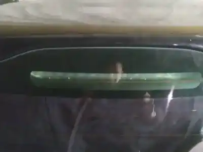 Peça sobressalente para automóvel em segunda mão farolim de travão central por volvo v50 (545) 2.0 d referências oem iam 