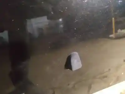 Peça sobressalente para automóvel em segunda mão plásticos por volvo v50 (545) 2.0 d referências oem iam 