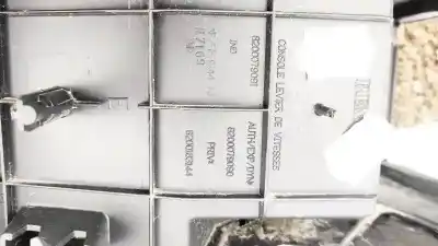 Pezzo di ricambio per auto di seconda mano bracciolo centrale per renault megane ii (bm0/1_, cm0/1_) 1.6 16v (bm0c. cm0c) riferimenti oem iam 8200079090  8200183144