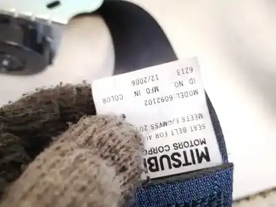 Автозапчасти б/у задний правый ремень безопасности за mitsubishi outlander (cw0) 2.0 di-d intense ссылки oem iam 6092102  