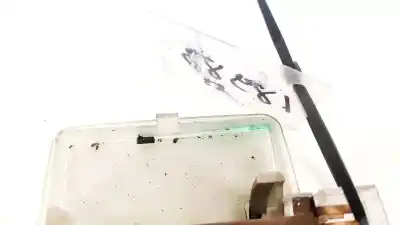 Peça sobressalente para automóvel em segunda mão luz interior por audi 80 (811/813) 1.8 referências oem iam   