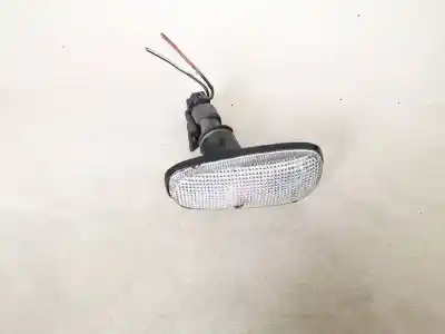 Peça sobressalente para automóvel em segunda mão farolim do lado direito por opel zafira a 2.0 dti referências oem iam 