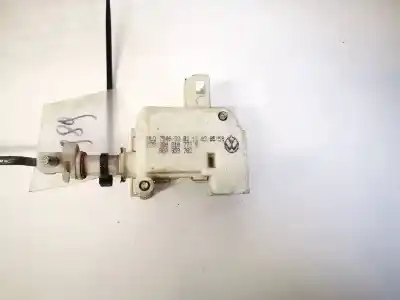 Автозапчастина б/у паливна зовнішня кришка двигуна для skoda superb (3u4) 2.5 v6 tdi cat (aym) посилання на oem iam 3b0959782  3b0810773b