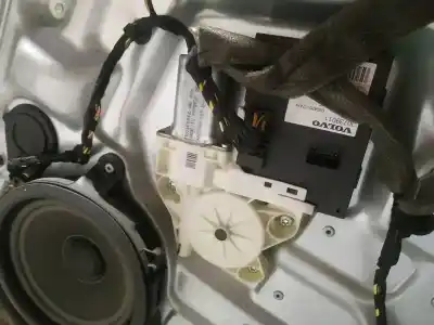 Pezzo di ricambio per auto di seconda mano motore alzacristalli anteriore destro per volvo v50 (545) 2.0 d riferimenti oem iam 30739011