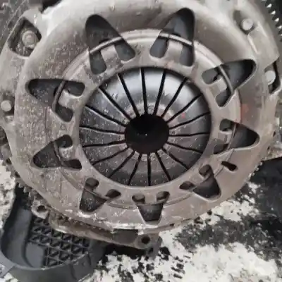 Автозапчасти б/у комплект сцепления за VOLKSWAGEN GOLF PLUS (5M1) 1.6 16V FSI ссылки OEM IAM   