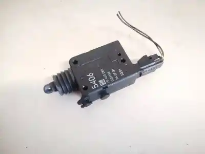 Peça sobressalente para automóvel em segunda mão motor de fechadura central mala por opel zafira a 2.0 dti referências oem iam 90460062