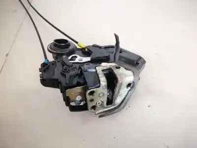 Pezzo di ricambio per auto di seconda mano serratura porta posteriore destra per toyota corolla (e11) 2.0 d-4d linea sol riferimenti oem iam 