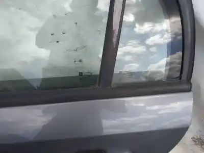 Pezzo di ricambio per auto di seconda mano plastica per opel vectra c caravan 1.9 cdti riferimenti oem iam   