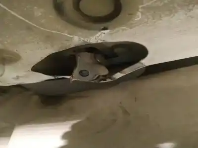 Second-hand car spare part hinge for citroen c1 1.0 cat (384f) oem iam references   