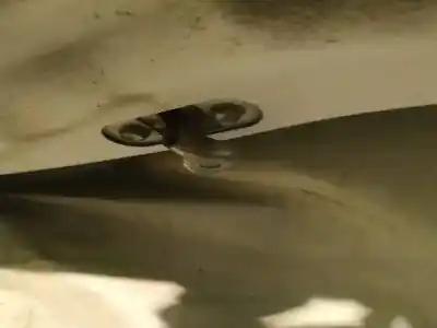 Second-hand car spare part hinge for citroen c1 1.0 cat (384f) oem iam references   