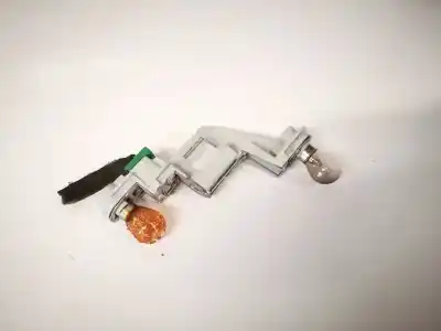 Pezzo di ricambio per auto di seconda mano portalampada per volvo v50 (545) 2.0 d riferimenti oem iam 28127002