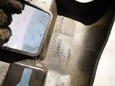 Pezzo di ricambio per auto di seconda mano plastica per volvo v50 (545) 1.6 d riferimenti oem iam 30680133  