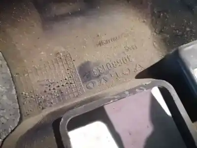 Pezzo di ricambio per auto di seconda mano plastica per volvo v50 (545) 2.0 d riferimenti oem iam 30680133  