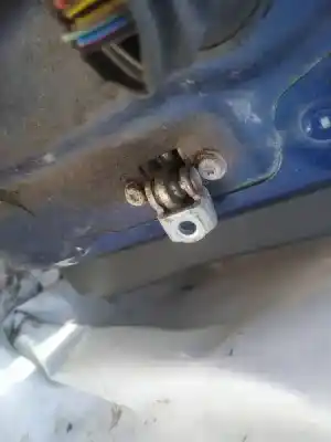 Second-hand car spare part hinge for opel meriva 1.6 16v oem iam references   