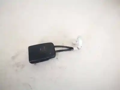Автозапчасти б/у крюк для ремня задний правый за volkswagen passat variant (3b5) 1.9 tdi ссылки oem iam 3b0857740  