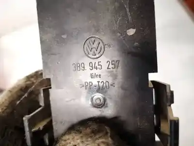 Автозапчасти б/у подставка для лампы за volkswagen passat variant (3b5) 1.9 tdi ссылки oem iam 3b9945257  