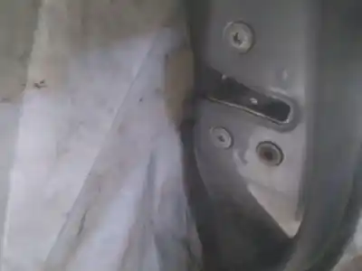 Peça sobressalente para automóvel em segunda mão fechadura da porta traseira direita por toyota auris 2.2 d-cat referências oem iam 