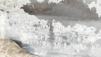 Pezzo di ricambio per auto di seconda mano plastica per toyota corolla (e11) 2.0 d-4d linea sol riferimenti oem iam 5144112190  51441-12190