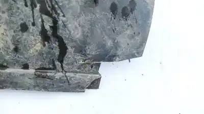 Pezzo di ricambio per auto di seconda mano plastica per opel zafira b 1.9 cdti riferimenti oem iam   