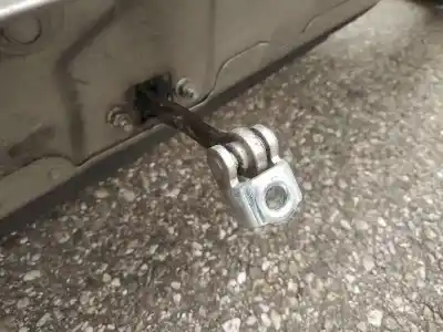 Second-hand car spare part hinge for opel vectra c (z02) 2.2 dti 16v (f69) oem iam references   