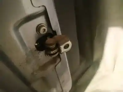 Second-hand car spare part hinge for opel meriva 1.6 16v oem iam references   