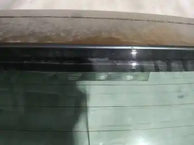 Peça sobressalente para automóvel em segunda mão farolim de travão central por toyota auris 2.2 d-cat referências oem iam 