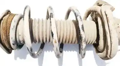 Second-hand car spare part front left shock absorber for ford focus lim. (cb8) 1.6 tdci cat oem iam references   