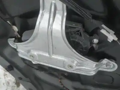 Автозапчастина б/у двиг скла задне ліво для PORSCHE CAYENNE, 2002.01 - 2010.06 4.5L 250KW 2002 - 2007 Посилання на OEM IAM   