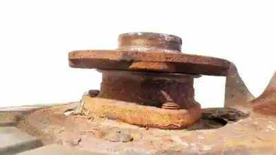 Автозапчасти б/у передняя правая кулачка за skoda octavia combi (1z5) 1.9 tdi dpf ссылки oem iam   