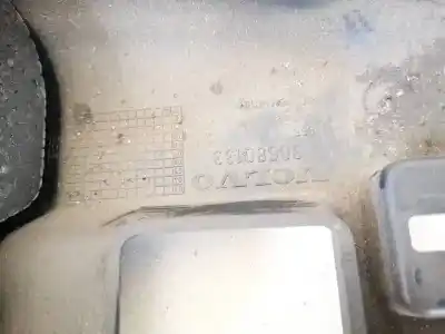 Pezzo di ricambio per auto di seconda mano plastica per volvo v50 (545) 2.0 d riferimenti oem iam 30680133  