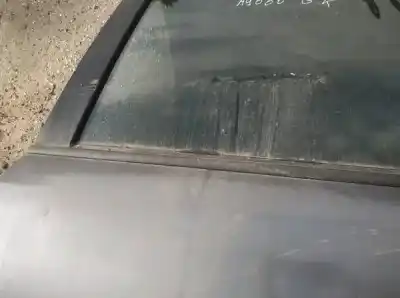 Pezzo di ricambio per auto di seconda mano plastica per opel zafira b 1.9 cdti riferimenti oem iam   