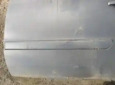 Pezzo di ricambio per auto di seconda mano plastica per opel zafira b 1.9 cdti riferimenti oem iam   