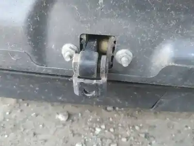 Second-hand car spare part hinge for opel zafira b 1.9 cdti oem iam references   