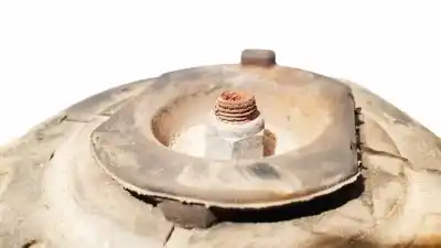 Second-hand car spare part front right shock absorber for nissan note (e11e) 1.6 16v cat oem iam references   