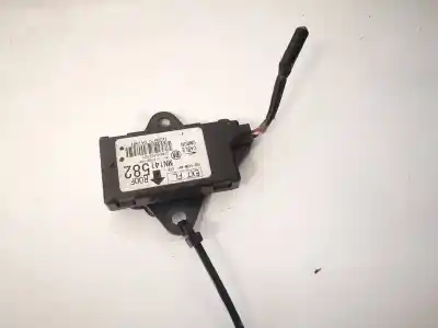 Piesă de schimb auto la mâna a doua AMPLIFICATOR DE ANTENA pentru MITSUBISHI OUTLANDER (CW0)  Referințe OEM IAM MN141582  