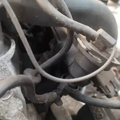 Peça sobressalente para automóvel em segunda mão régua / rampa de injetores por renault clio, 1998.09 - 2001.05 1.2 44kw 1999.03 - 2001.05 referências oem iam 