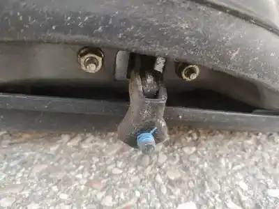 Second-hand car spare part hinge for toyota corolla (e12) 2.0 d-4d linea luna berlina oem iam references   