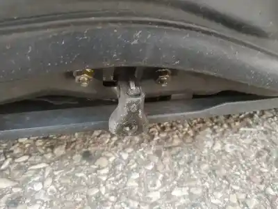 Second-hand car spare part hinge for toyota corolla (e12) 2.0 d-4d linea luna berlina oem iam references   