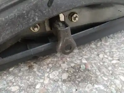 Second-hand car spare part hinge for toyota corolla (e12) 2.0 d-4d linea luna berlina oem iam references   