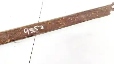 Pezzo di ricambio per auto di seconda mano plastica per opel zafira b 1.9 cdti riferimenti oem iam   