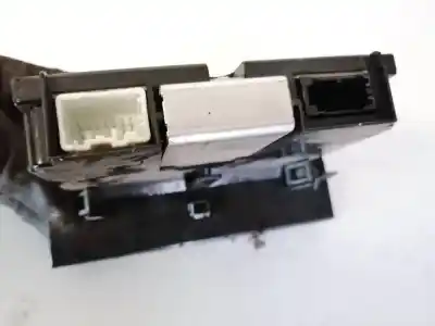 Second-hand car spare part multifunction display for volvo v50 (545) 2.0 d oem iam references 30679647  69594-580, 002000003941