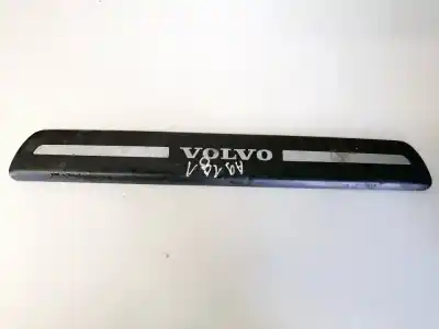 Peça sobressalente para automóvel em segunda mão plásticos por volvo v50 (545) 2.0 d referências oem iam 08622671