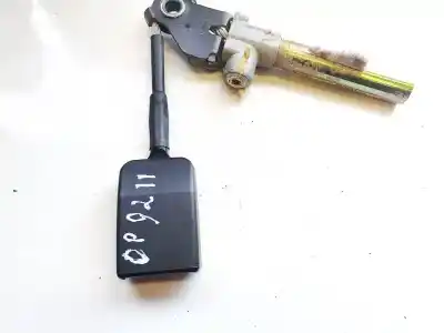 Pièce détachée automobile d'occasion boucle de ceinture de sécurité avant droit pour renault laguna (b56) 2.0 références oem iam 7700840664e