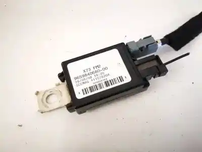 Second-hand car spare part antenna amplifier for citroen c5, ii 2008.02 - 2011.01 2.0 hdi 103kw 2009.04 - 2011.01 oem iam references 9659840680  