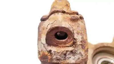 Second-hand car spare part front right knuckle for bmw x3 (e83) 2.0d oem iam references   