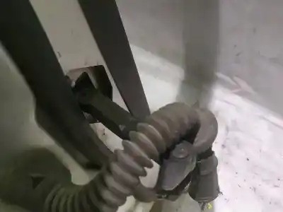 Second-hand car spare part hinge for volvo xc90 2.4 diesel cat oem iam references   