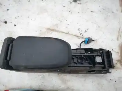 Автозапчастина б/у центральний подлокник для ford kuga (cbv) 2.0 tdci cat посилання на oem iam vp7m5x044c16aaw