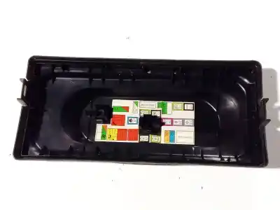 Second-hand car spare part fuse box unit for renault scenic ii 1.6 16v oem iam references   