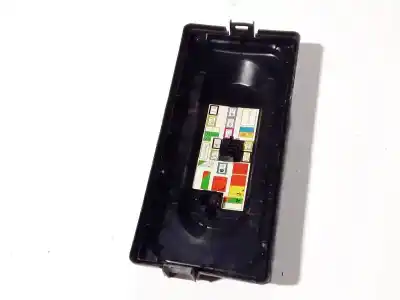 Second-hand car spare part fuse box unit for renault scenic ii 1.6 16v oem iam references   